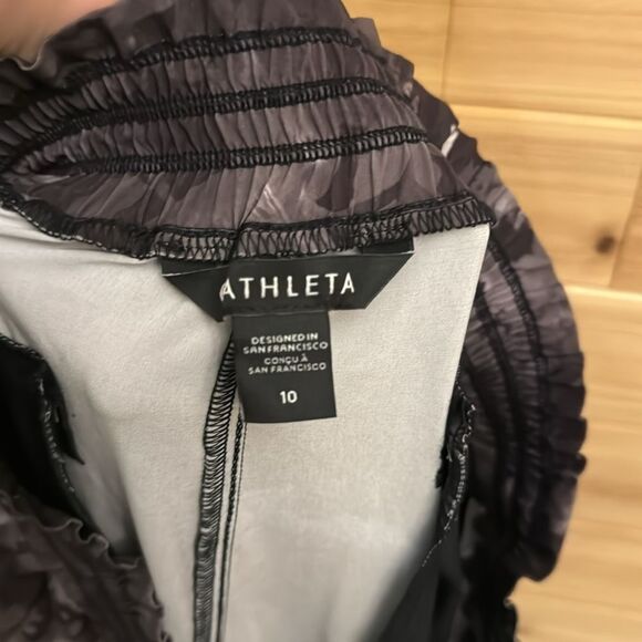 Athleta Size 10 Floral Grayscale Printed High Rise Savannah Jogger - Picture 11 of 13